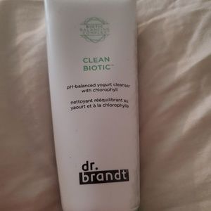 Clean Biotic Yogurt Cleanser